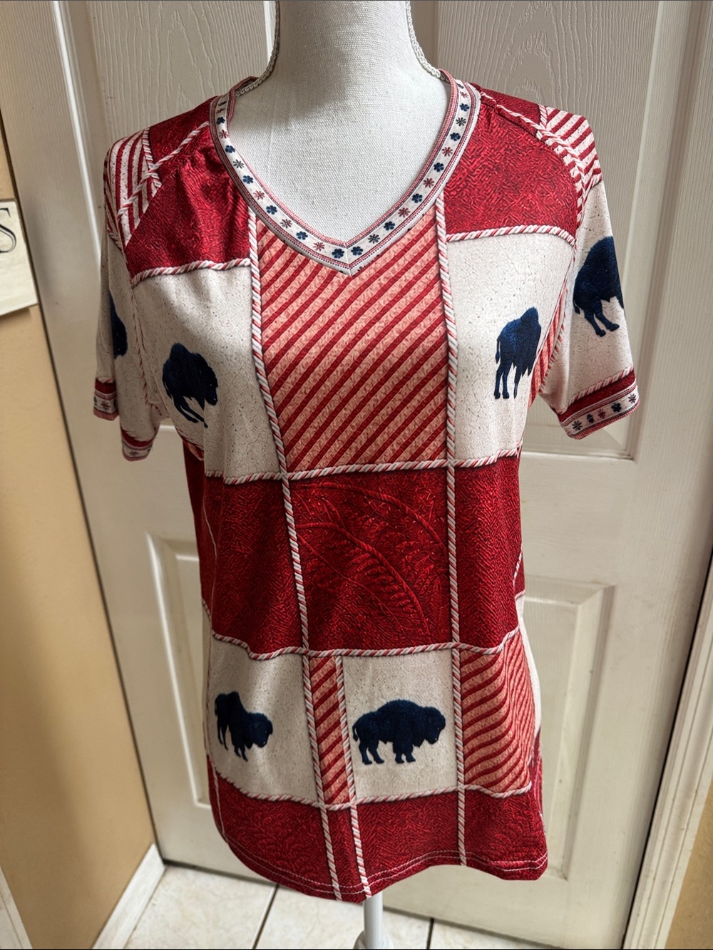 Buffalo Bills football Patchwork V-Neck Top Sz M